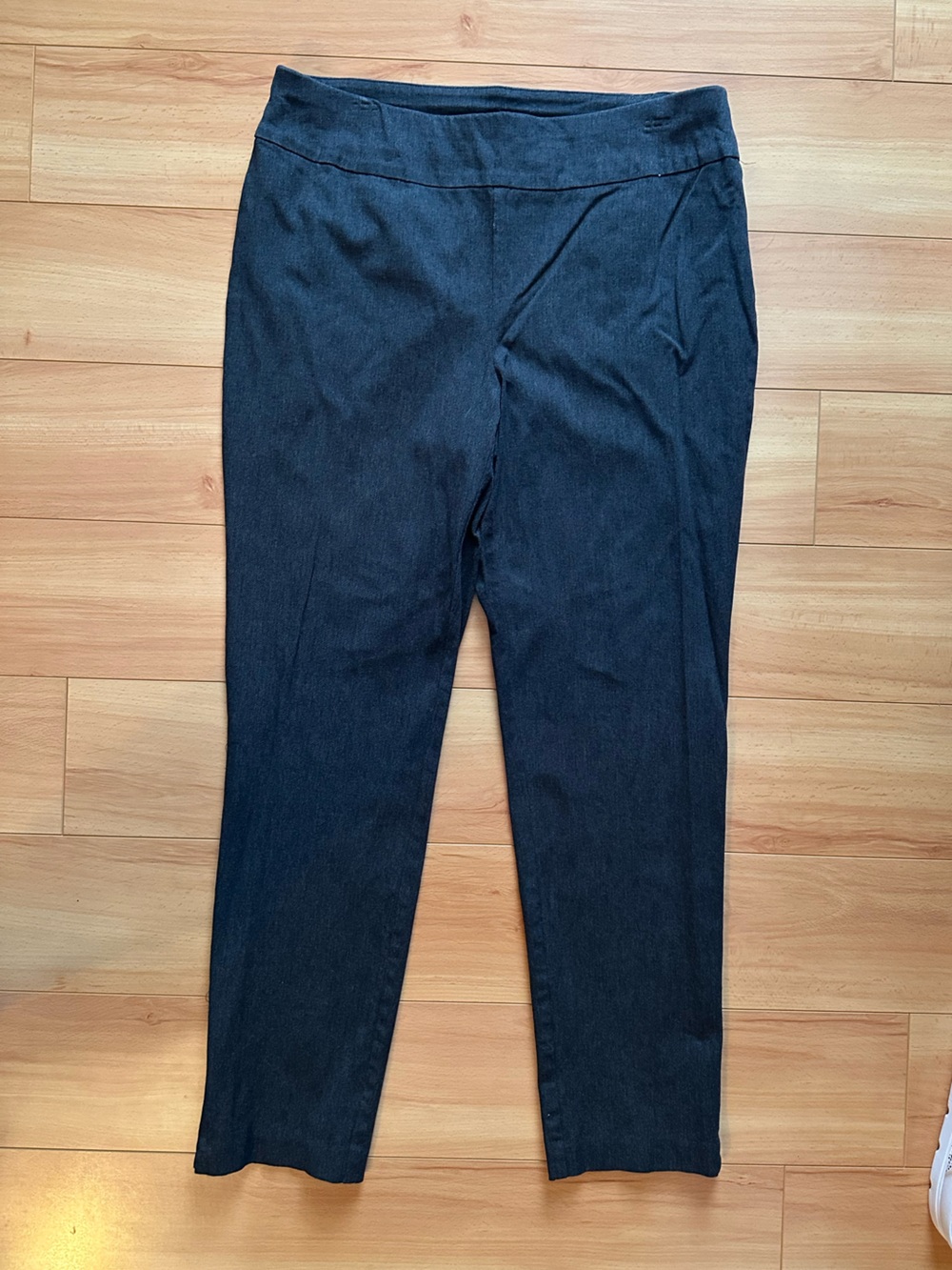 Chico's Charcoal Grey Straight-Leg Pull-On Ponte Pants Fabulously Slimming 1.5